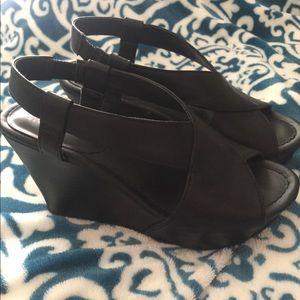 Black Kenneth Cole Reaction- size 6
